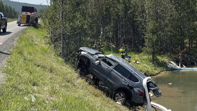 Yellowstone SUV in Geyser 