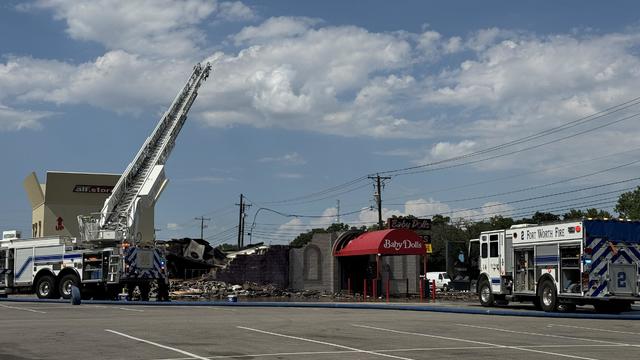 Massive fire destroys longtime Fort Worth adult entertainment club Baby Dolls 