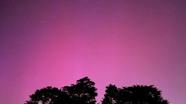 rodeo-beach-aurora-borealis.jpg 